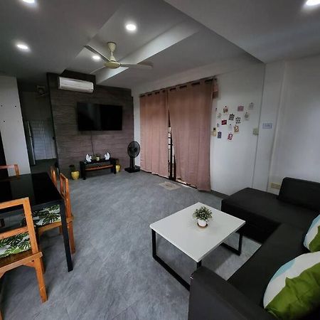 Natthika Pool Villa Patong Экстерьер фото